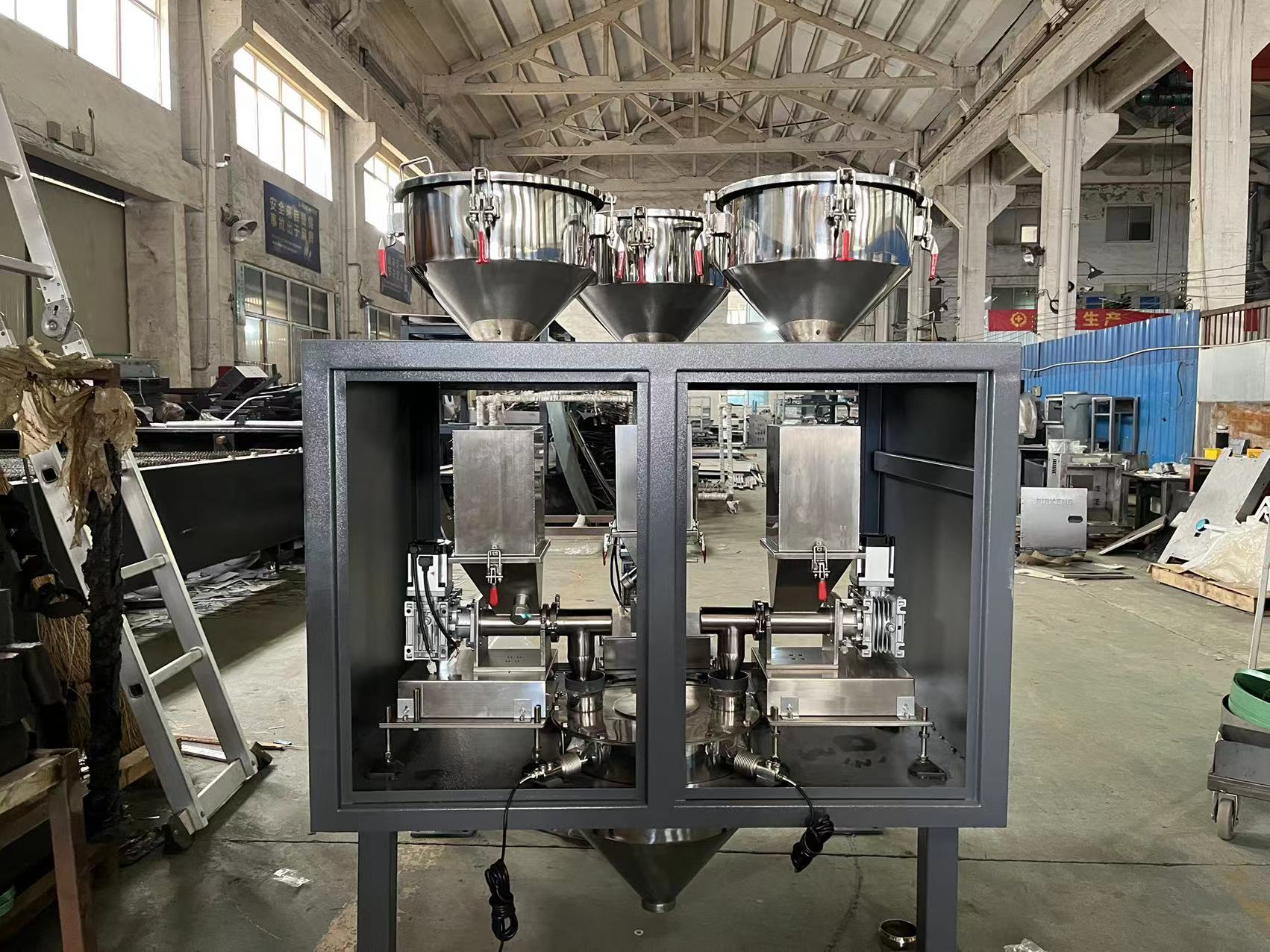 帶過(guò)渡斗的母粒機(jī) 帶過(guò)渡斗的母粒機(jī)